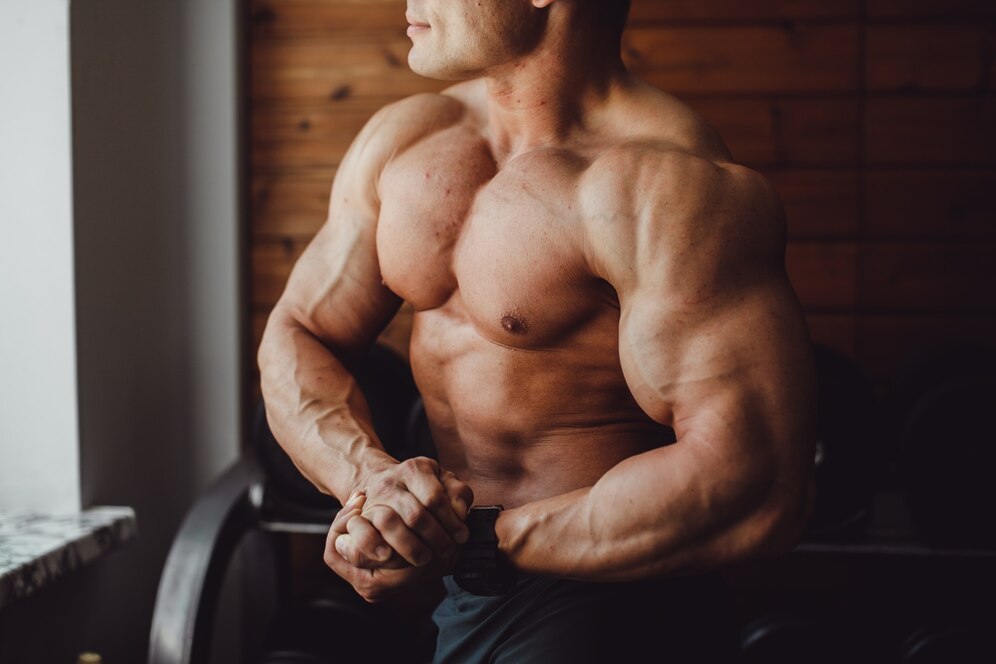 出典元:https://jpeepik.com/free-photo/exercising-men-caucasian-energy-training_1102539.htm#fromView=keyword&page=1&position=2&uuid=f133917d-5c5d-4002-8aa2-9b677899d2cd&new_detail=true